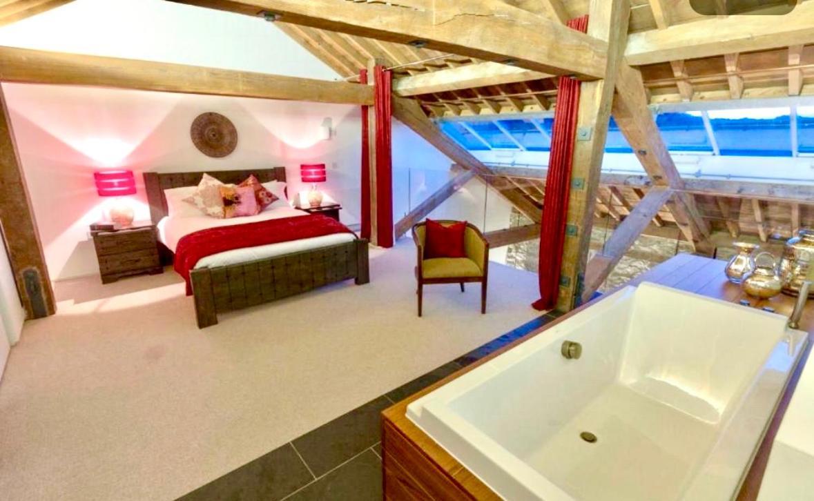 Royal William Yard Apartments - Large And Luxurious With Free Parking Plymouth Exterior photo
